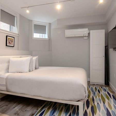 A Stylish Stay W/ A Queen Bed, Heated Floors.. #3 브루클라인 외부 사진
